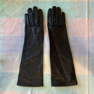 Black Leather Gloves w/ Silk Lining